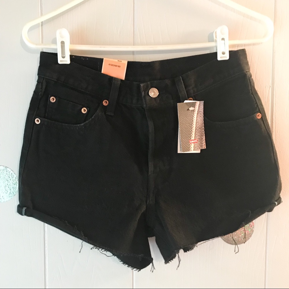 Levi’s 501 high waisted mom jeans shorts sz 25